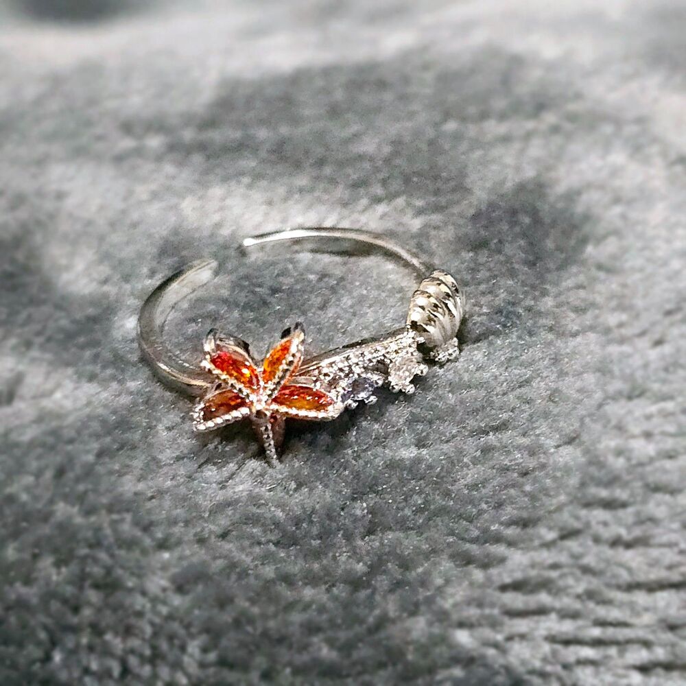 Dainty Adjustable Floral Flower Crystal Rings - Starfish w/ Clam (Silver)